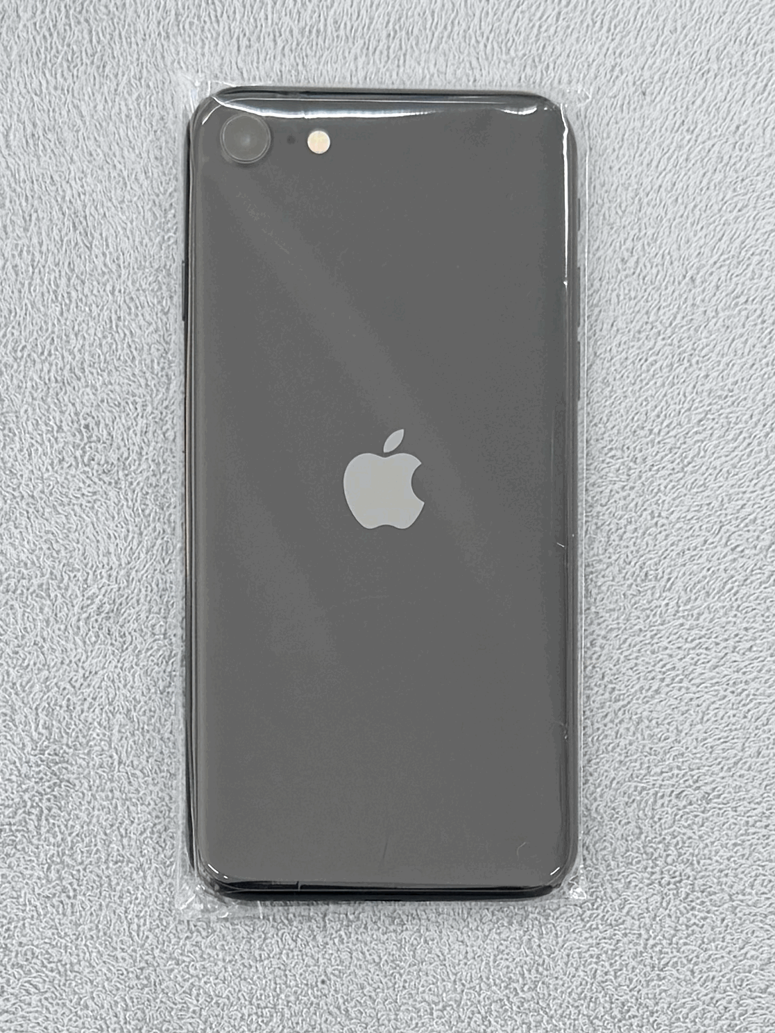 iPhone SE3 の商品写真
