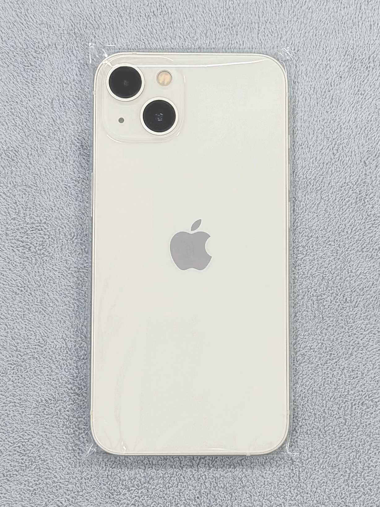 iPhone 13 の商品写真